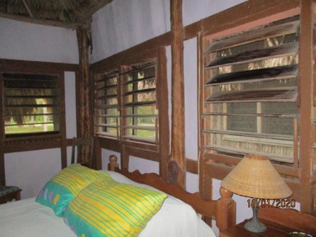 קורוזאל Cerros Beach Inn מראה חיצוני תמונה