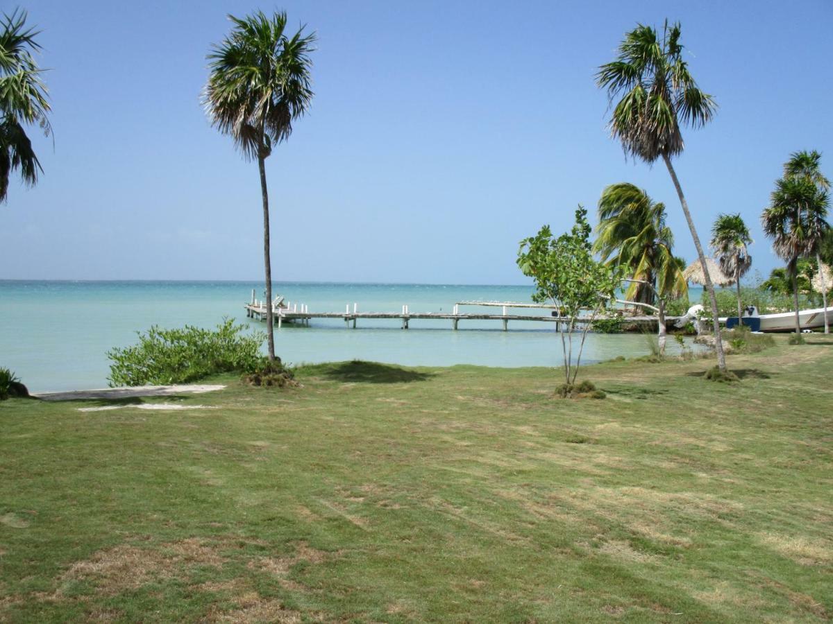 קורוזאל Cerros Beach Inn מראה חיצוני תמונה